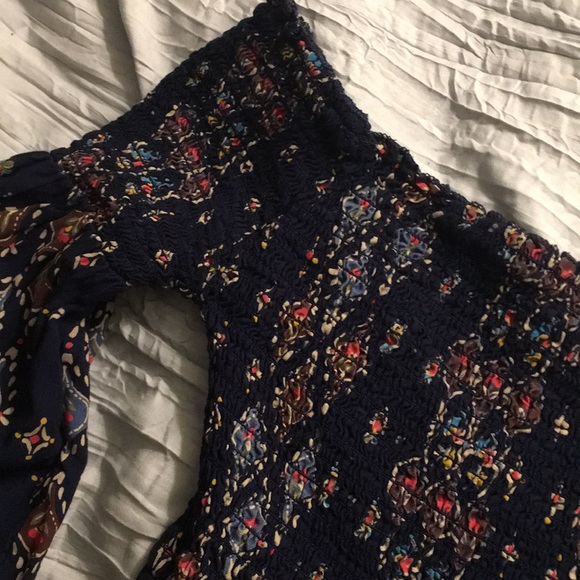 Off the shoulder tribal blouse - Picture 4 of 4